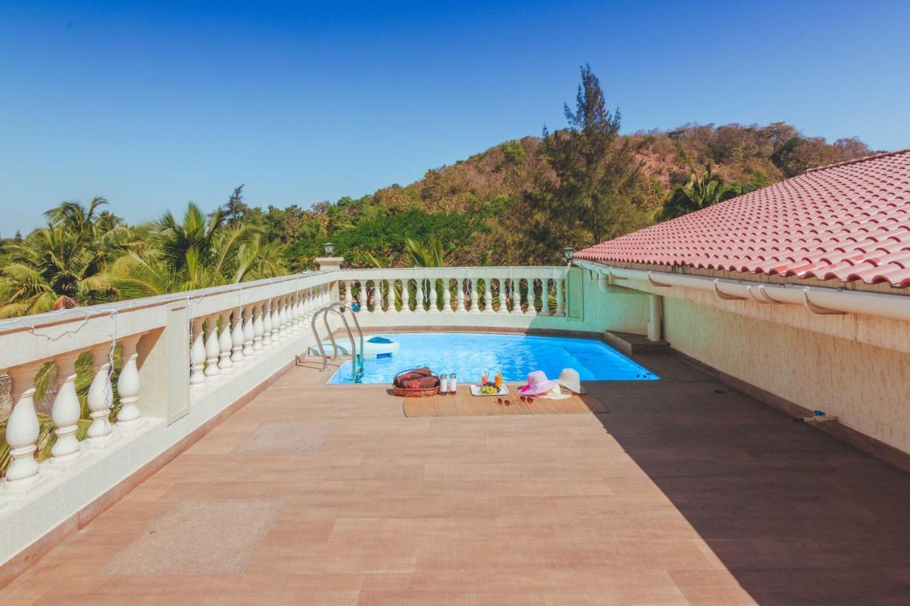 Saffronstays La Casa Maestro, Kashid - Spanish-Style Luxury Villa Near Kashid Beach Exterior photo